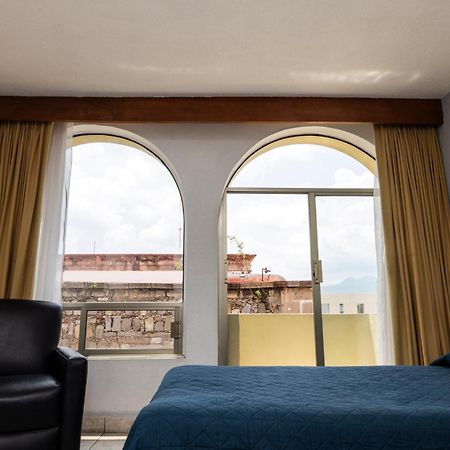 Hotel Qualitel Plus Morelia Bagian luar foto
