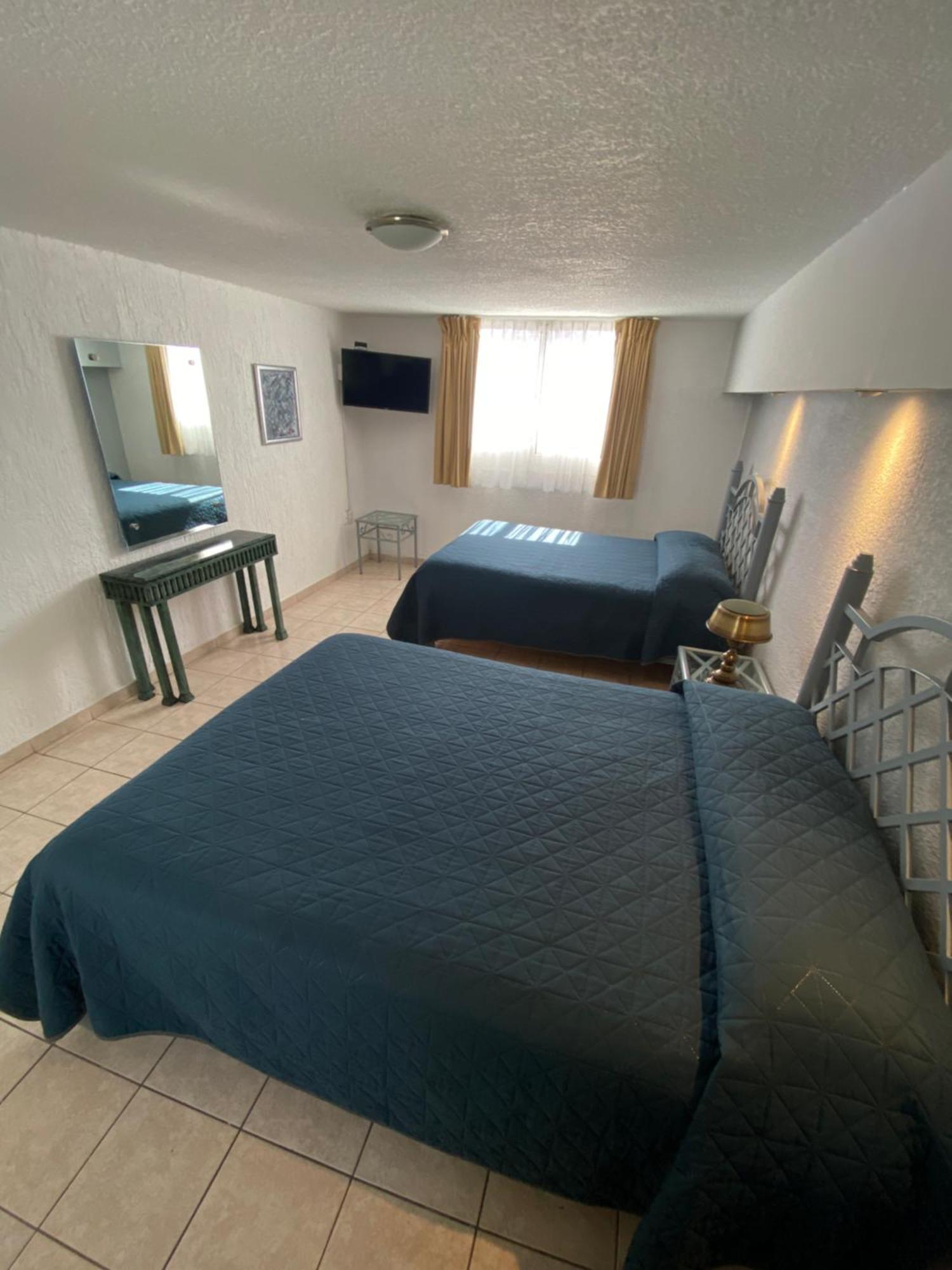 Hotel Qualitel Plus Morelia Bagian luar foto