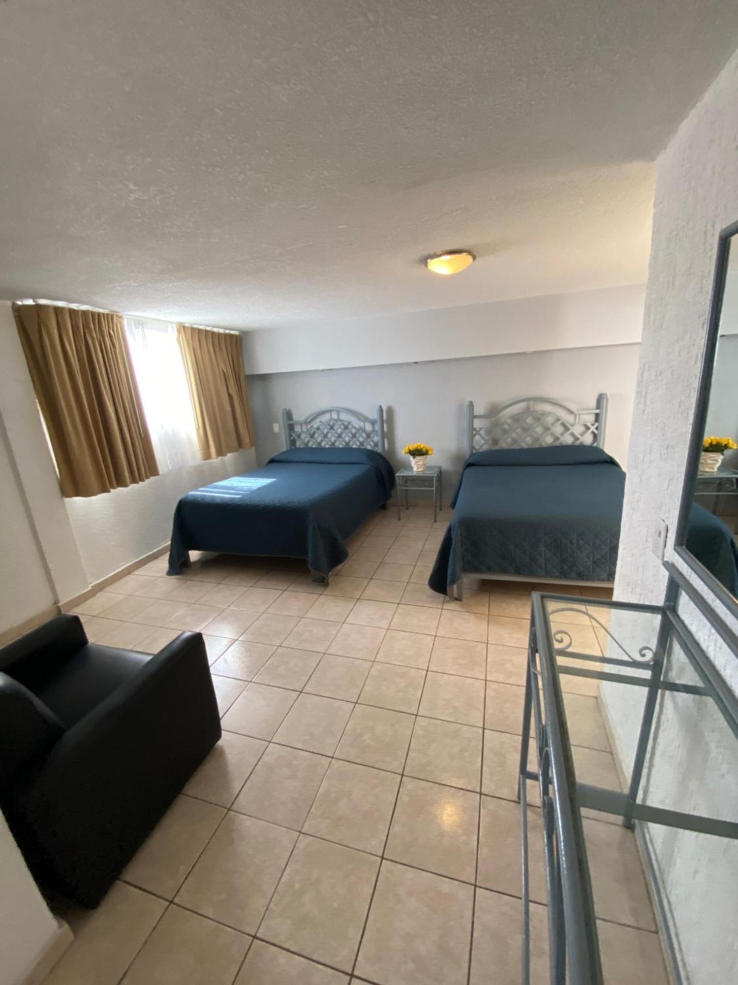 Hotel Qualitel Plus Morelia Bagian luar foto