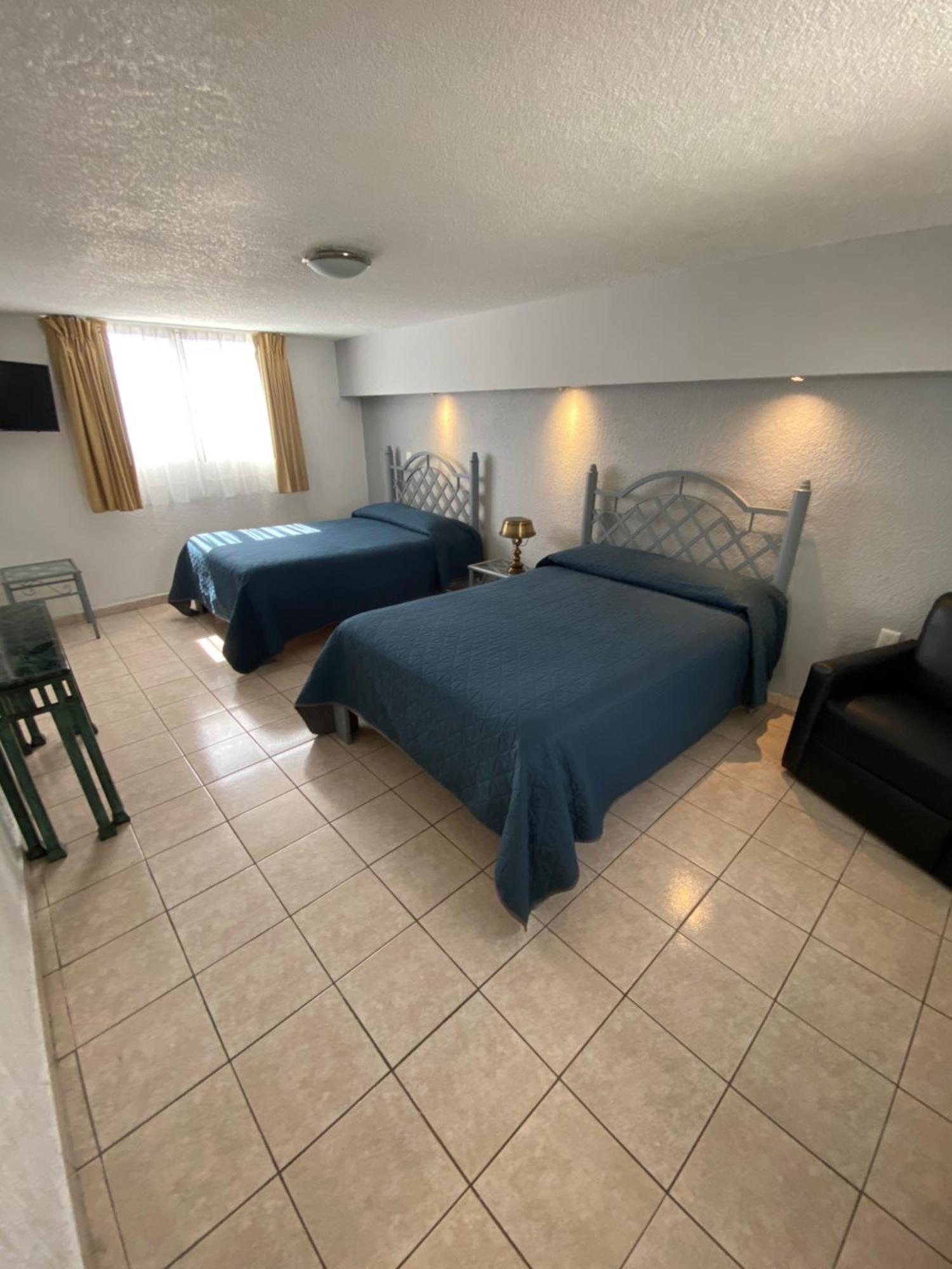 Hotel Qualitel Plus Morelia Bagian luar foto