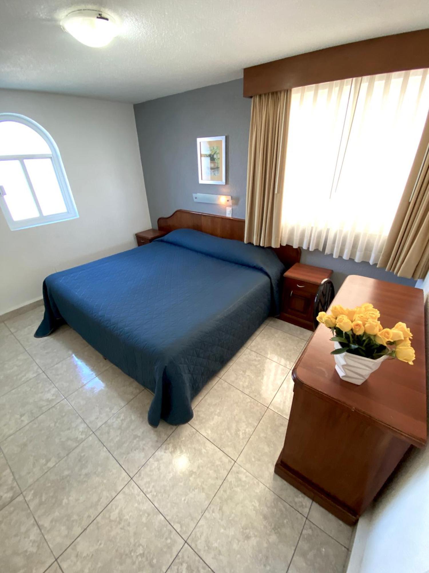 Hotel Qualitel Plus Morelia Bagian luar foto