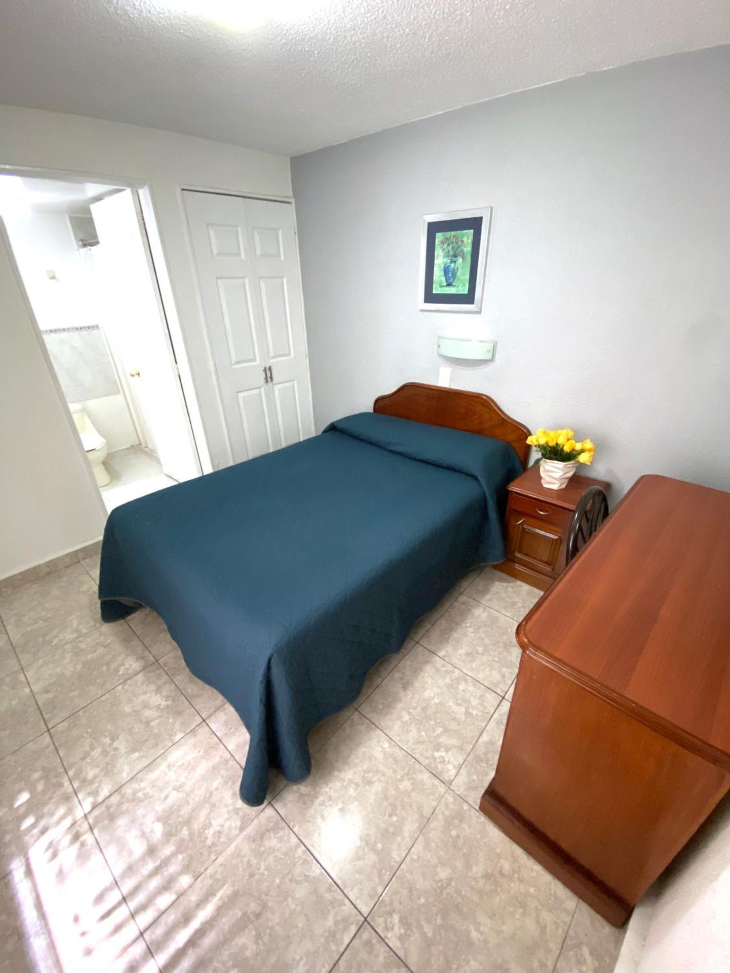 Hotel Qualitel Plus Morelia Bagian luar foto