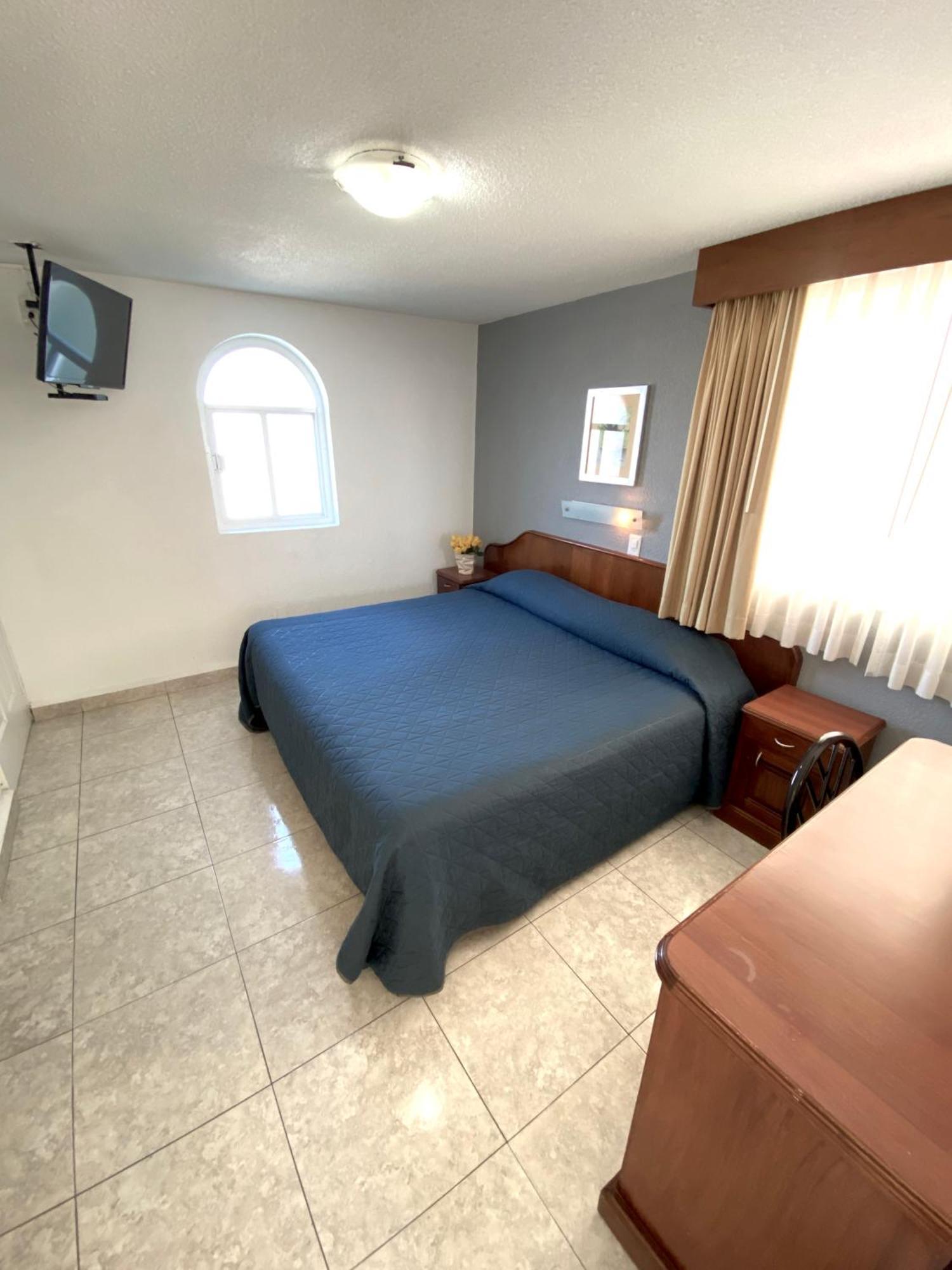 Hotel Qualitel Plus Morelia Bagian luar foto