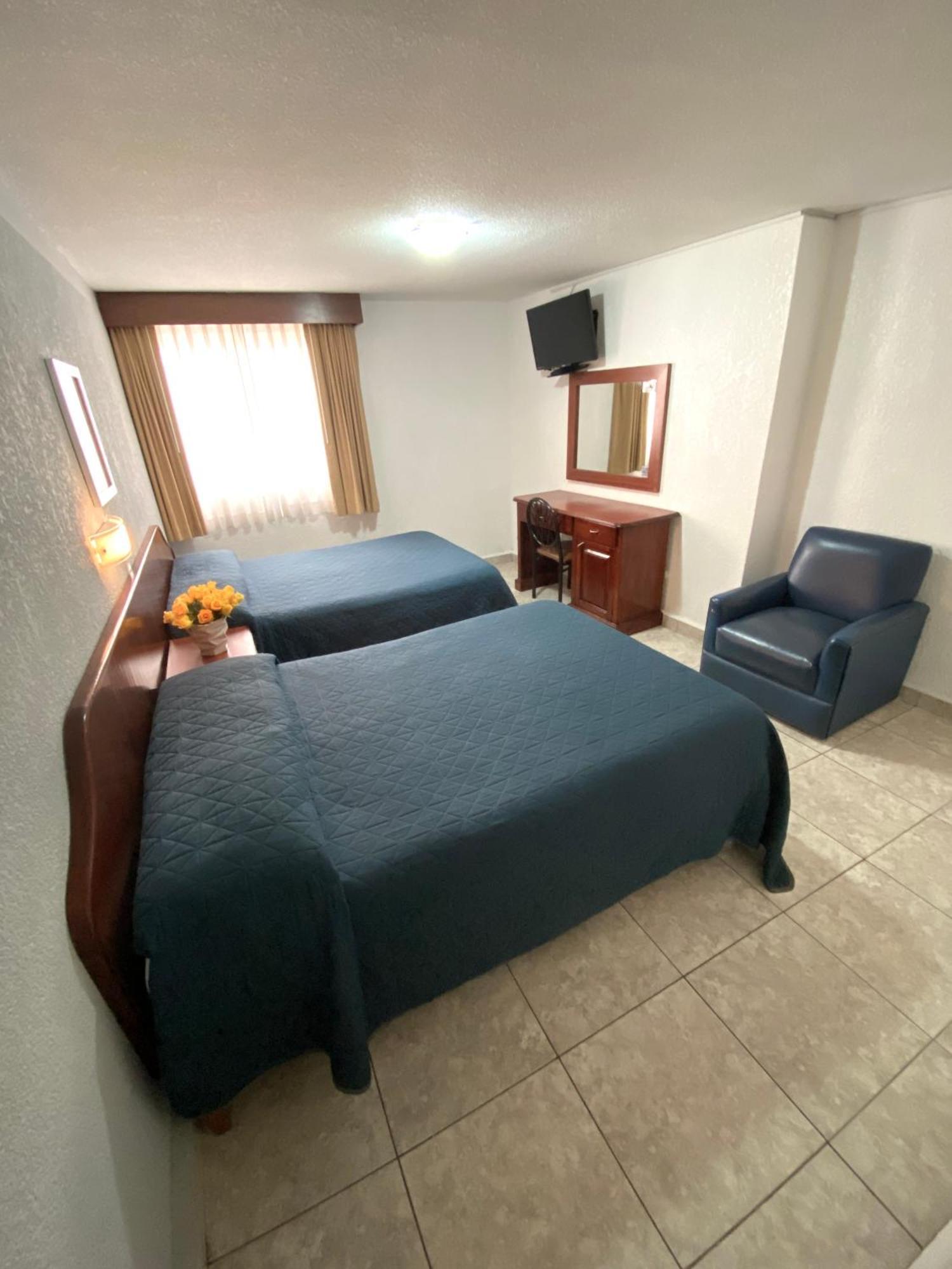 Hotel Qualitel Plus Morelia Bagian luar foto