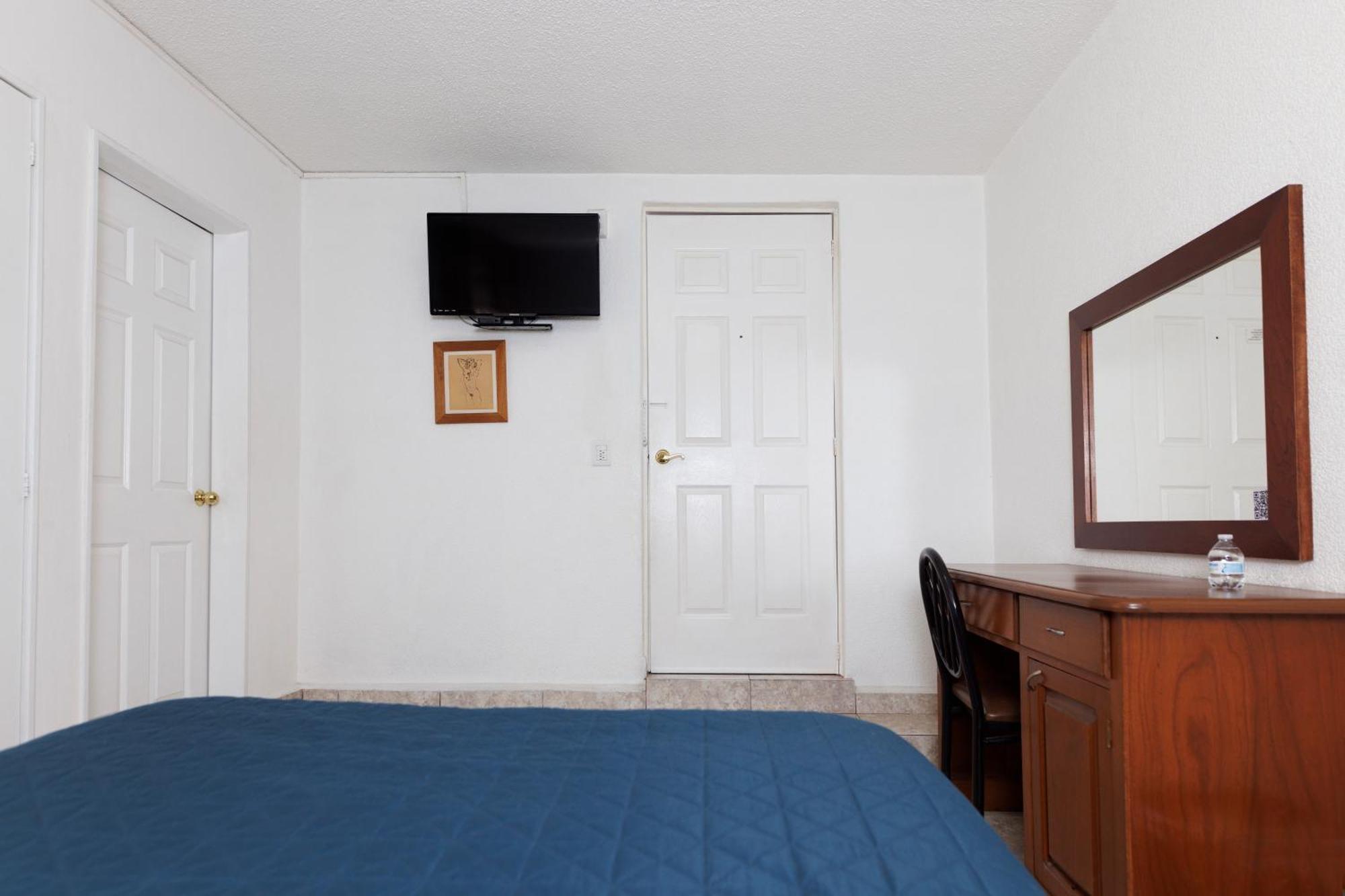 Hotel Qualitel Plus Morelia Bagian luar foto