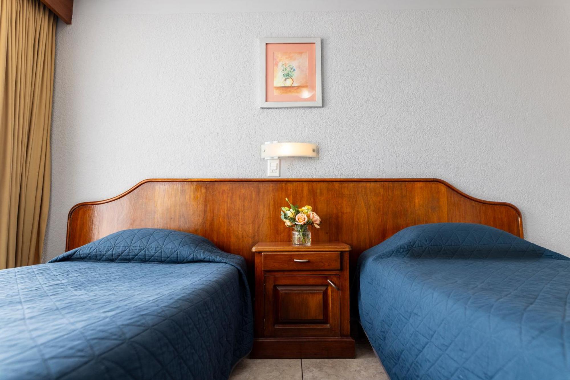 Hotel Qualitel Plus Morelia Bagian luar foto